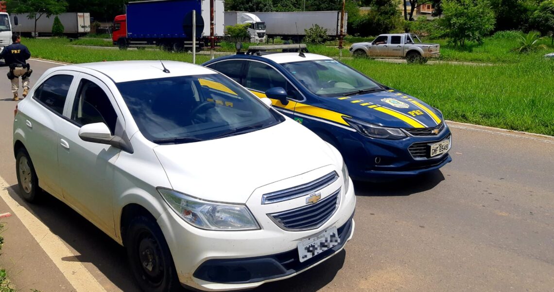 Veículo roubado em Brasília é recuperado pela PRF