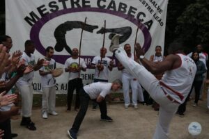 Roda de Capoeira agita Lagoa da Gávea