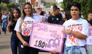 "Agosto Lilás" em Pedra Dourada