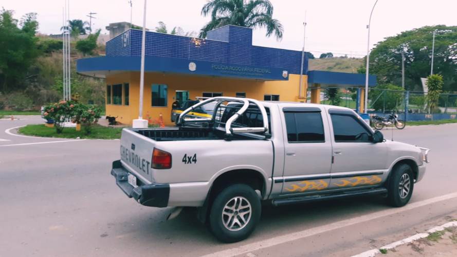 Caminhonete clonada é apreendida pela PRF