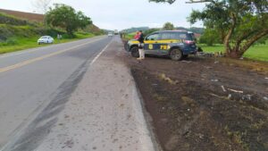 Carga de baterias é saqueada após acidente