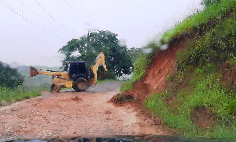 Estrada do Bairro União está desobstruída