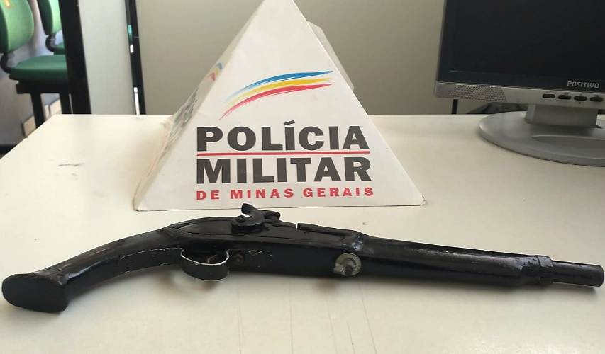 Suspeito preso por porte ilegal de arma de fogo