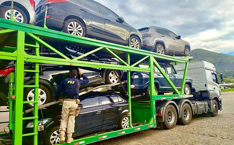 PRF recupera carro roubado em Março