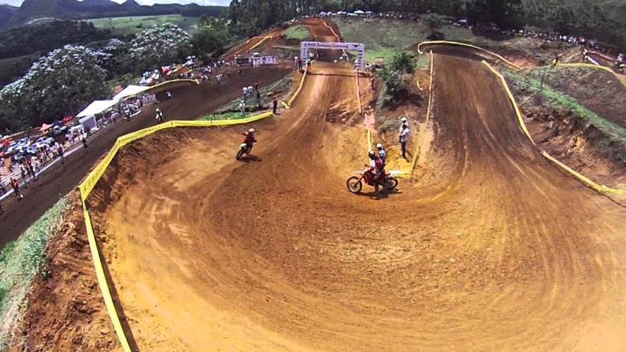 Jovem morre em campeonato de motocross