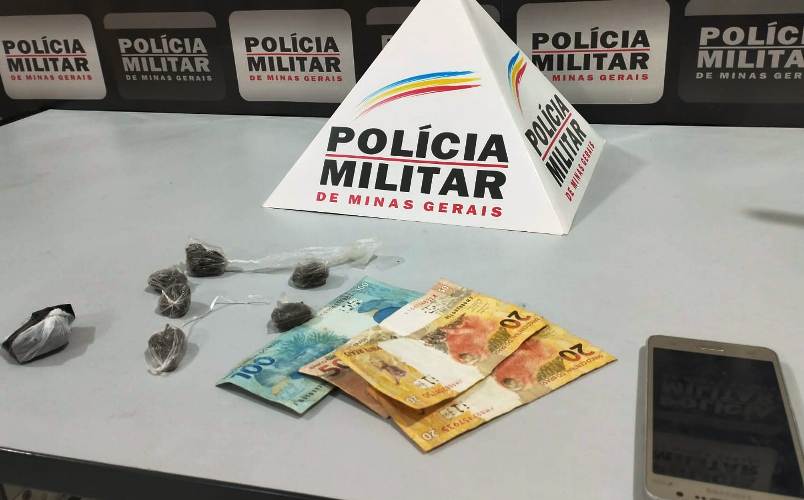 PM localiza drogas e suspeitos são detidos