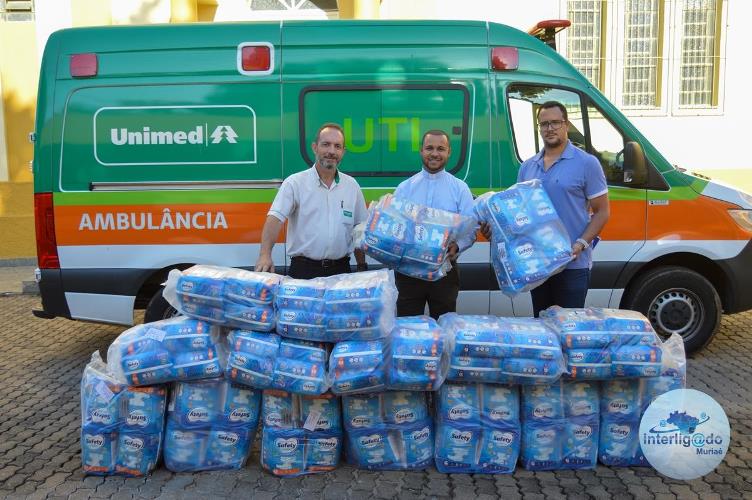 Unimed faz doação de fraldas para a Pastoral da Saúde