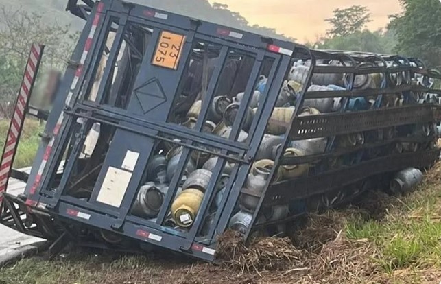 Trio é detido após saque de botijas de gás