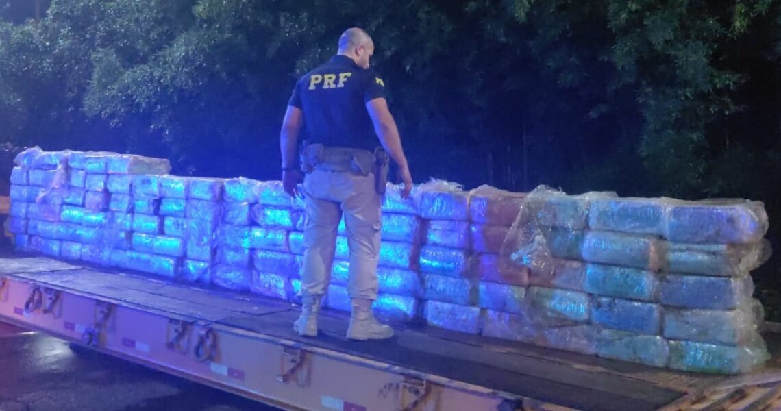 PRF apreende cerca de 1800 kg de maconha