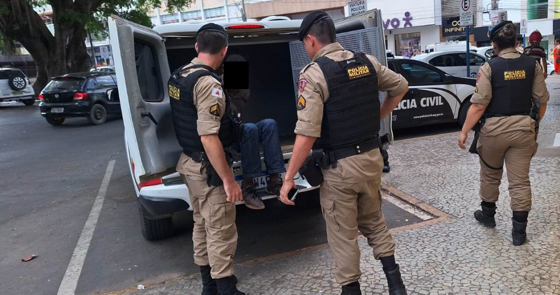 Homem é preso porte ilegal de arma