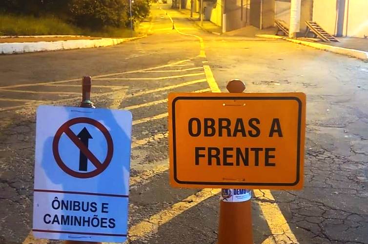 Rua Dr. Mário Inácio Carneiro está parcialmente interditada