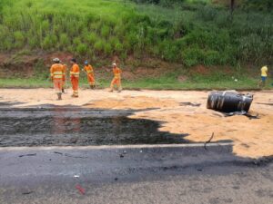 Grave acidente deixa feridos na BR 116