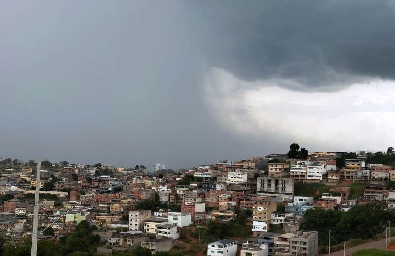 Alerta para a possibilidade de chuvas volumosas