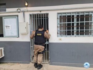 Homem é preso por importunação sexual 