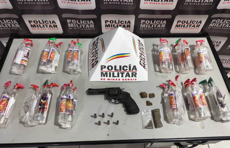 Suspeito é detido com arma e drogas