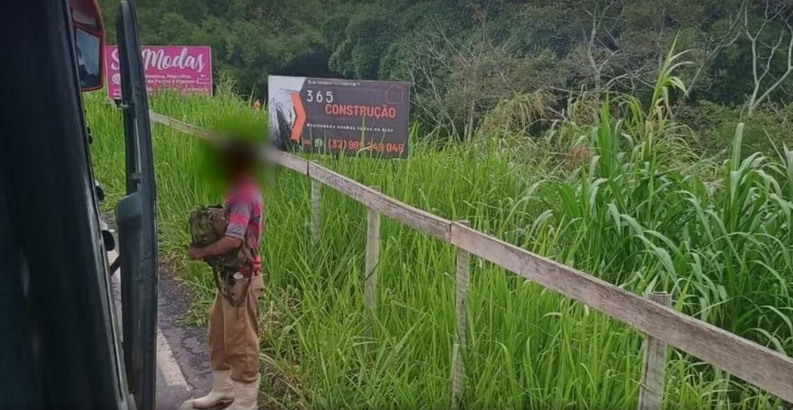 Assaltante rouba passageiros e acaba preso ao ser fotografado