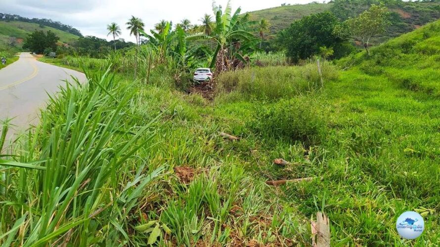 Veículo sai da pista próximo a Boa Família