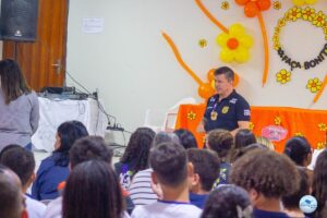 Polícia Civil ministra palestra em Laranjal 