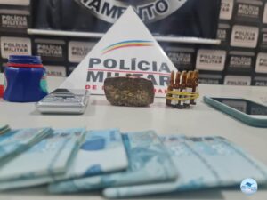 Polícia Militar apreende drogas e dinheiro no São Gotardo